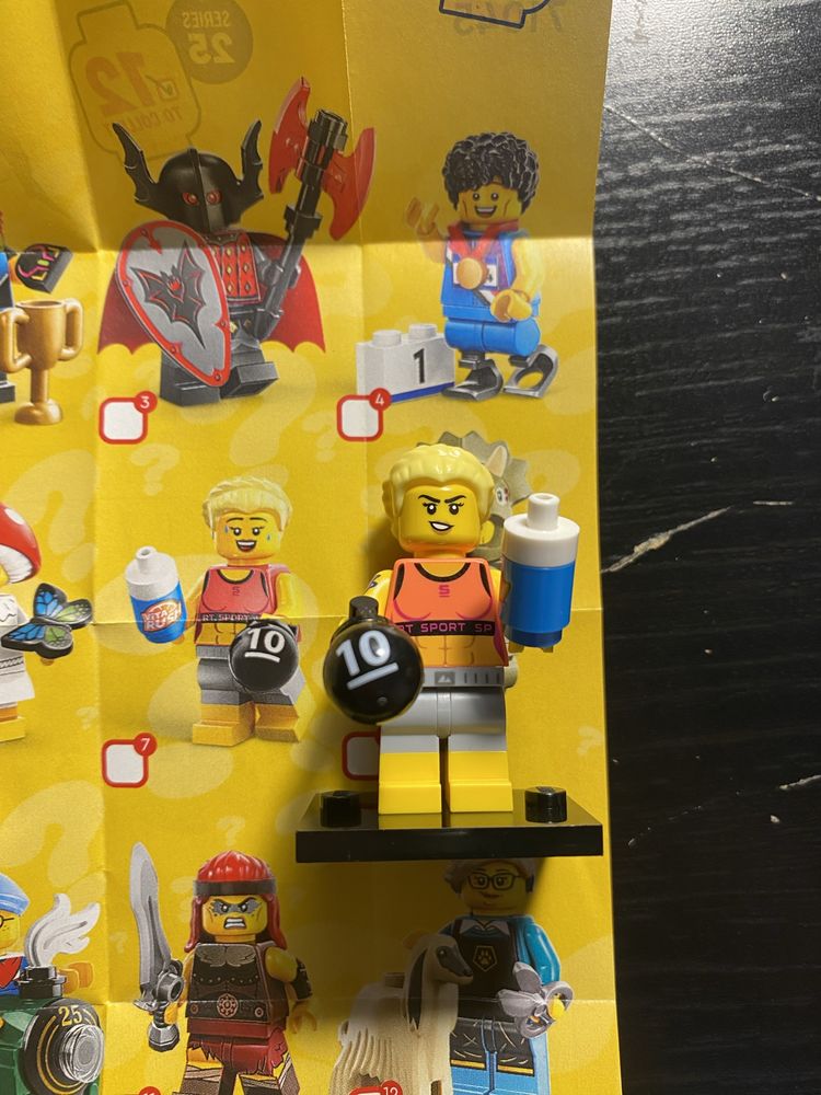 Lego минифигурка 25 серия