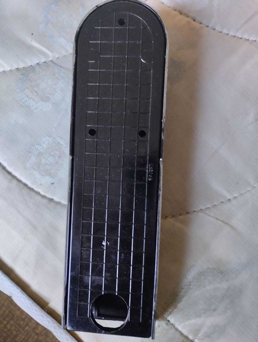 панелни контакти черни