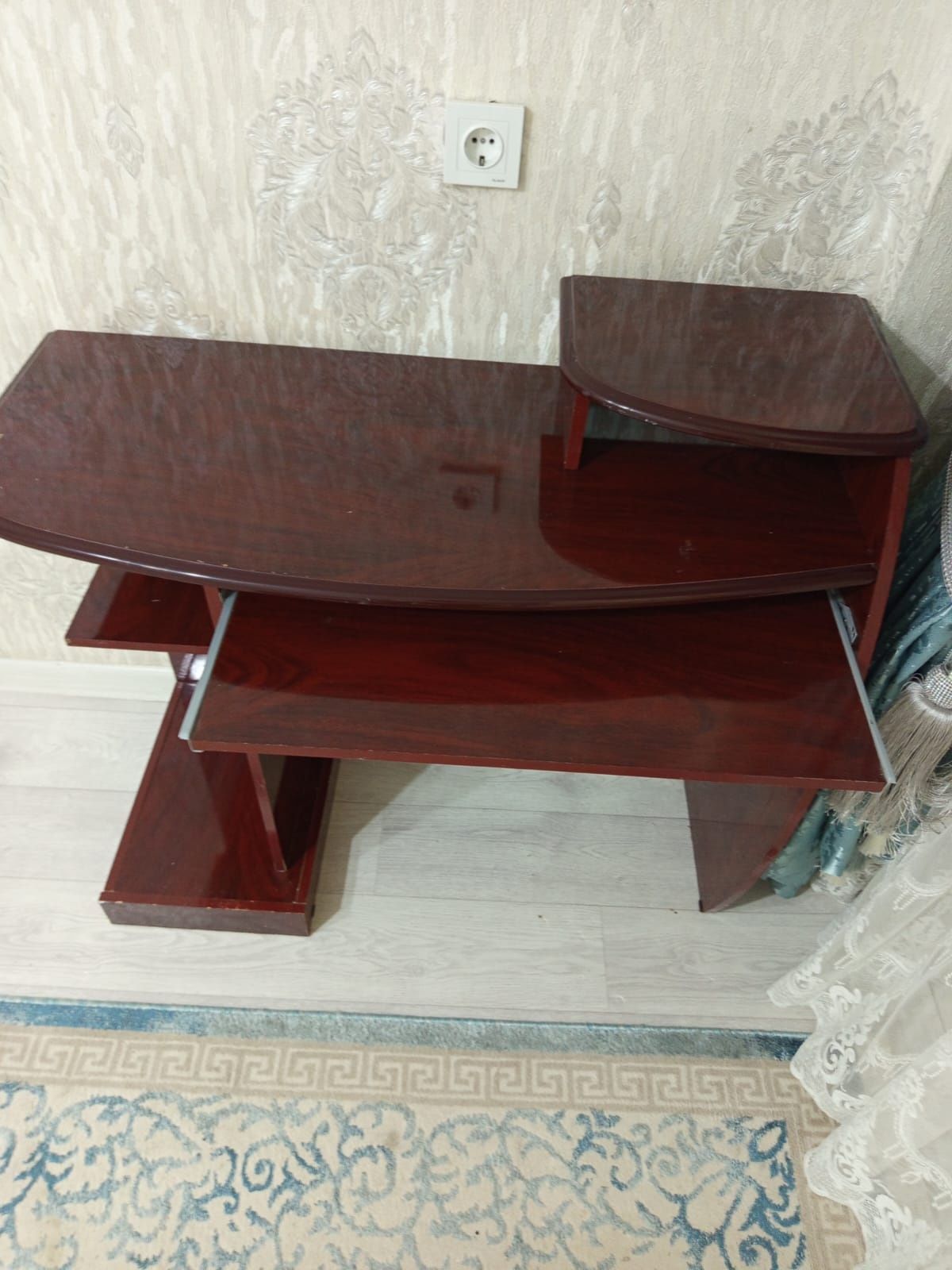 Стол компьютерный