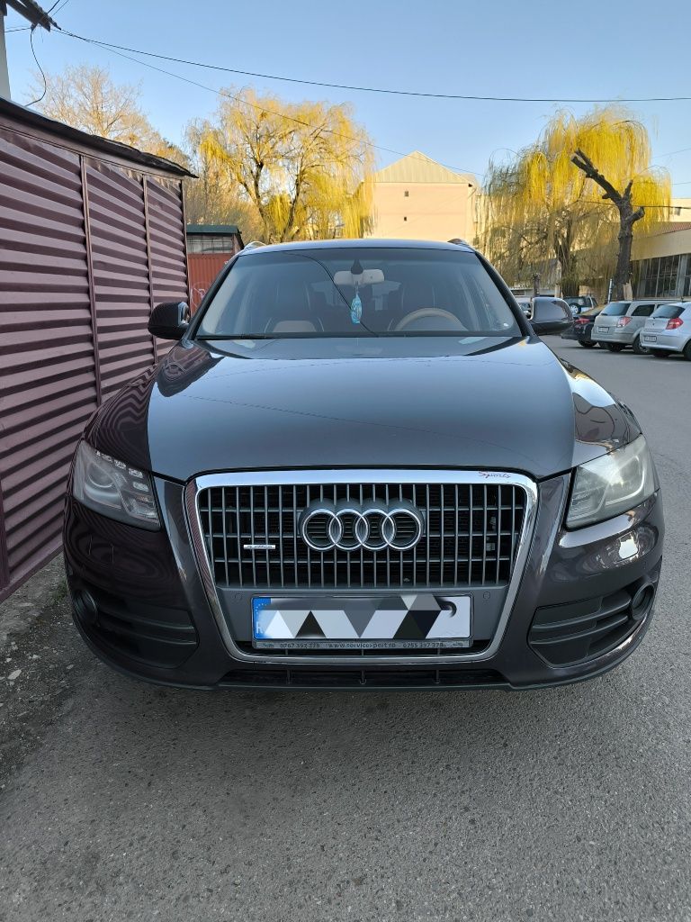 Vând Audi Q5  an 2009 EURO 5