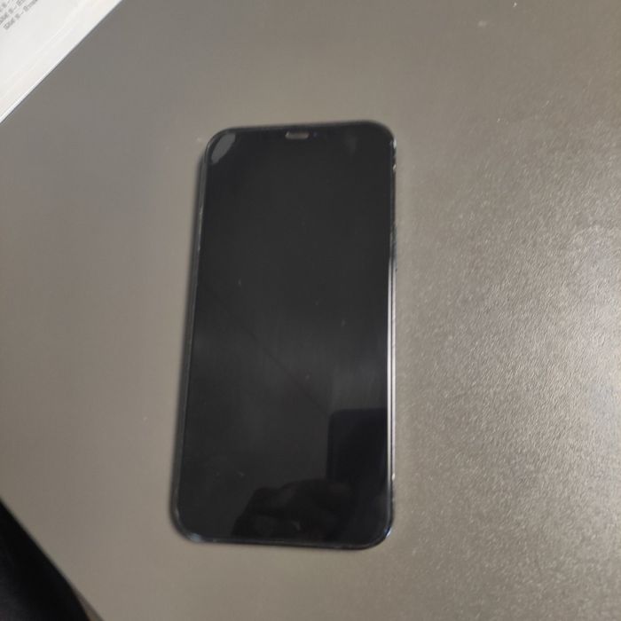 Продавам Iphone 12 pro max
