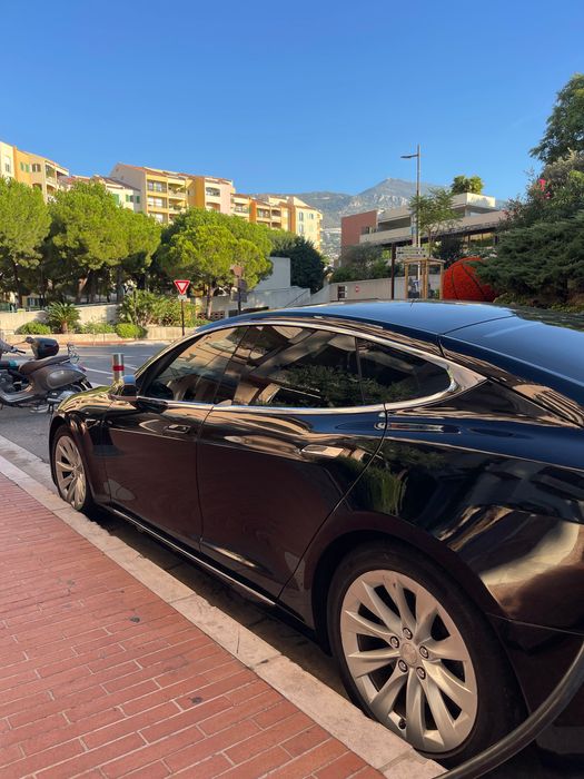 Vand  Tesla  an 2018
