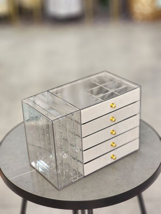 Шкатулка для украшений и бижутерии