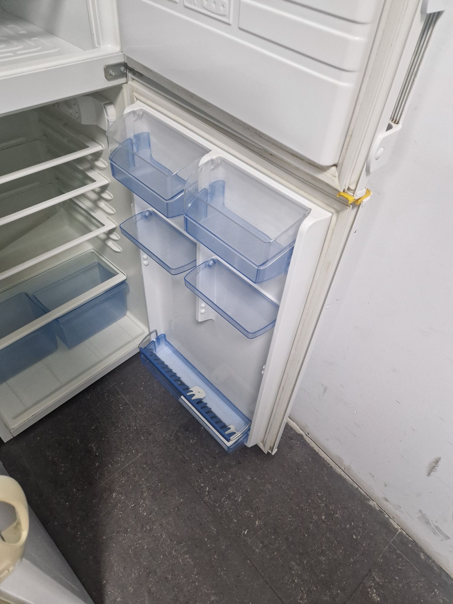 Хладилник Gorenje 121 см А+