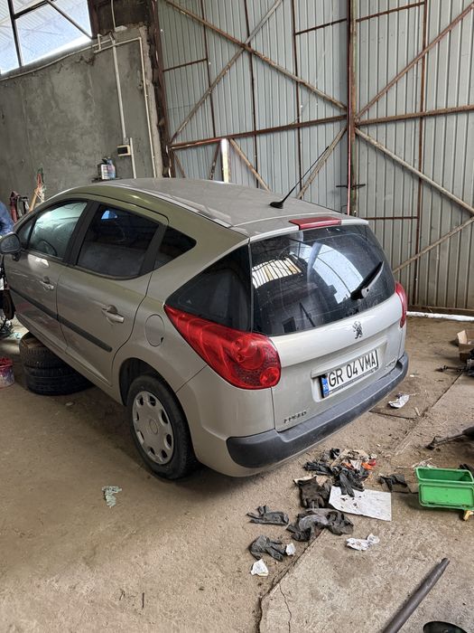 Cutie viteze 5 trepte peugeot 207sw 1.4 16v 8fs
