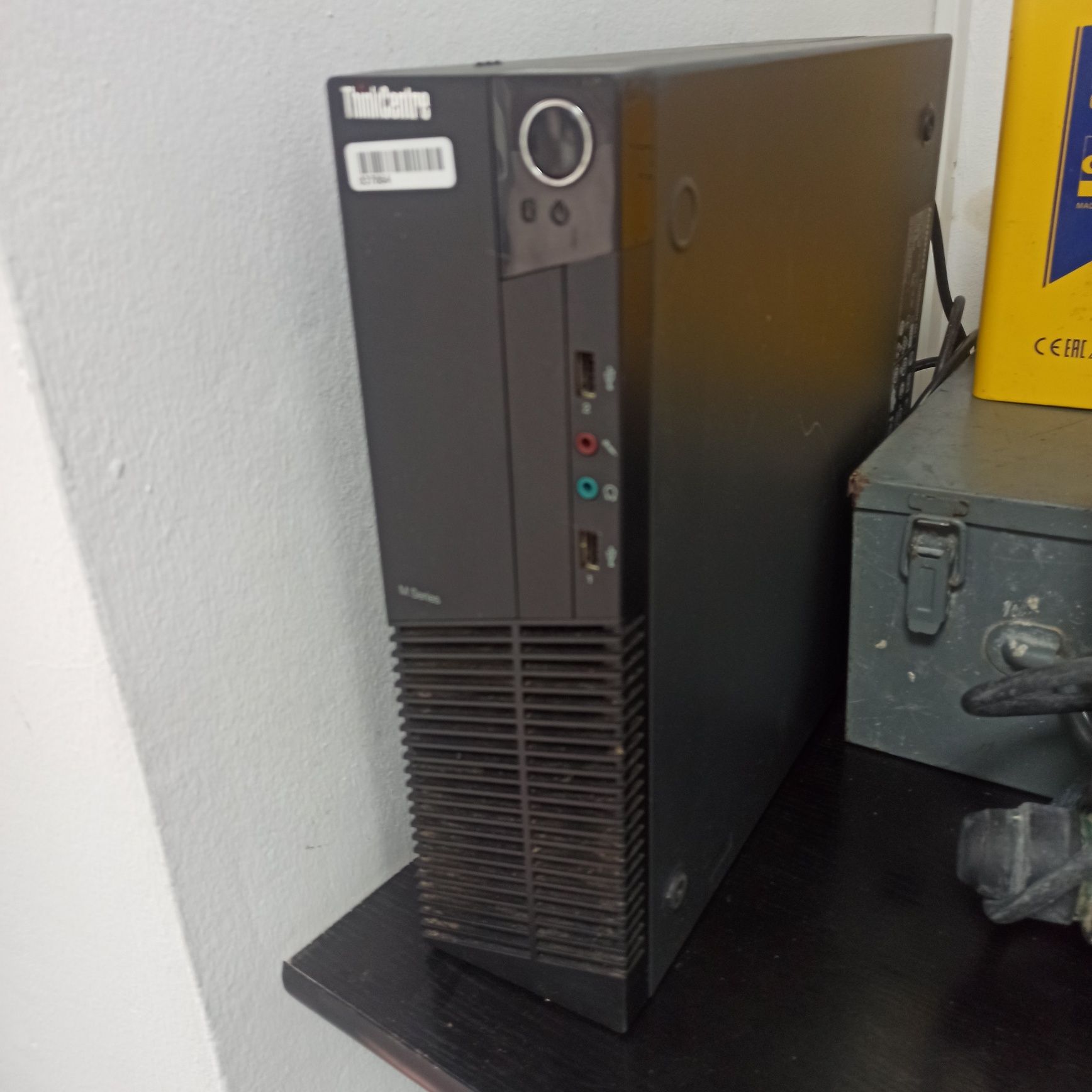 PC Lenovo thinkcentre m81