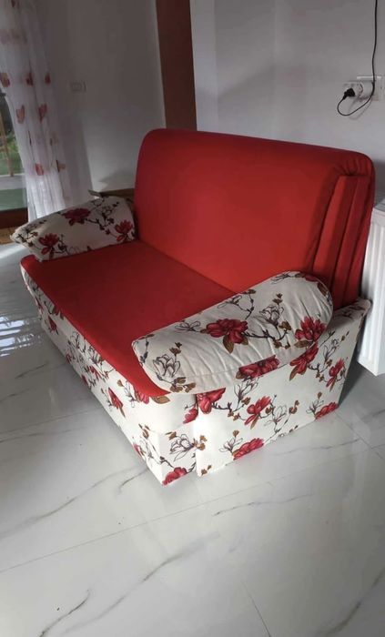 Vând canapea extensibila