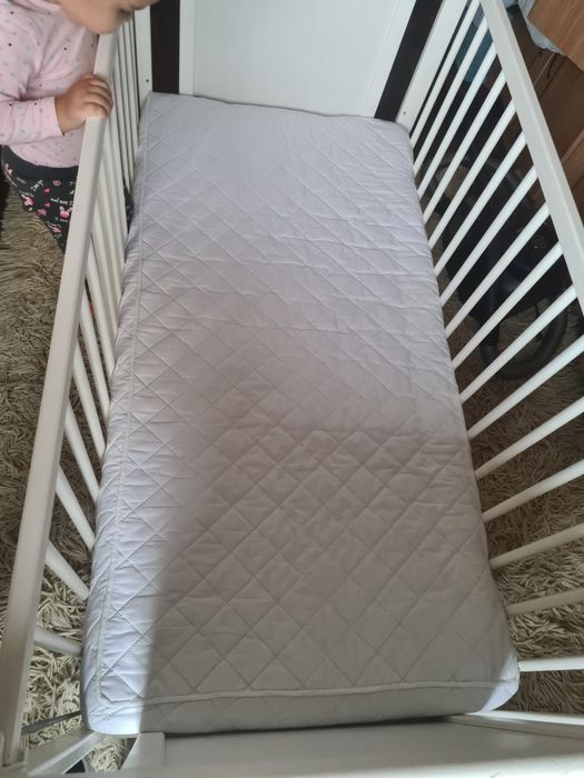 Patut bebe cu saltea