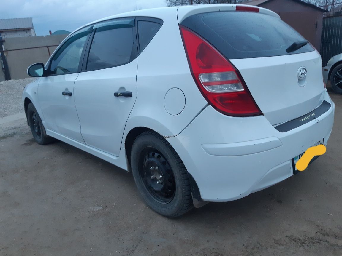 Продам Хуйндай і30 2011г.в 1.6 элантра двигатель