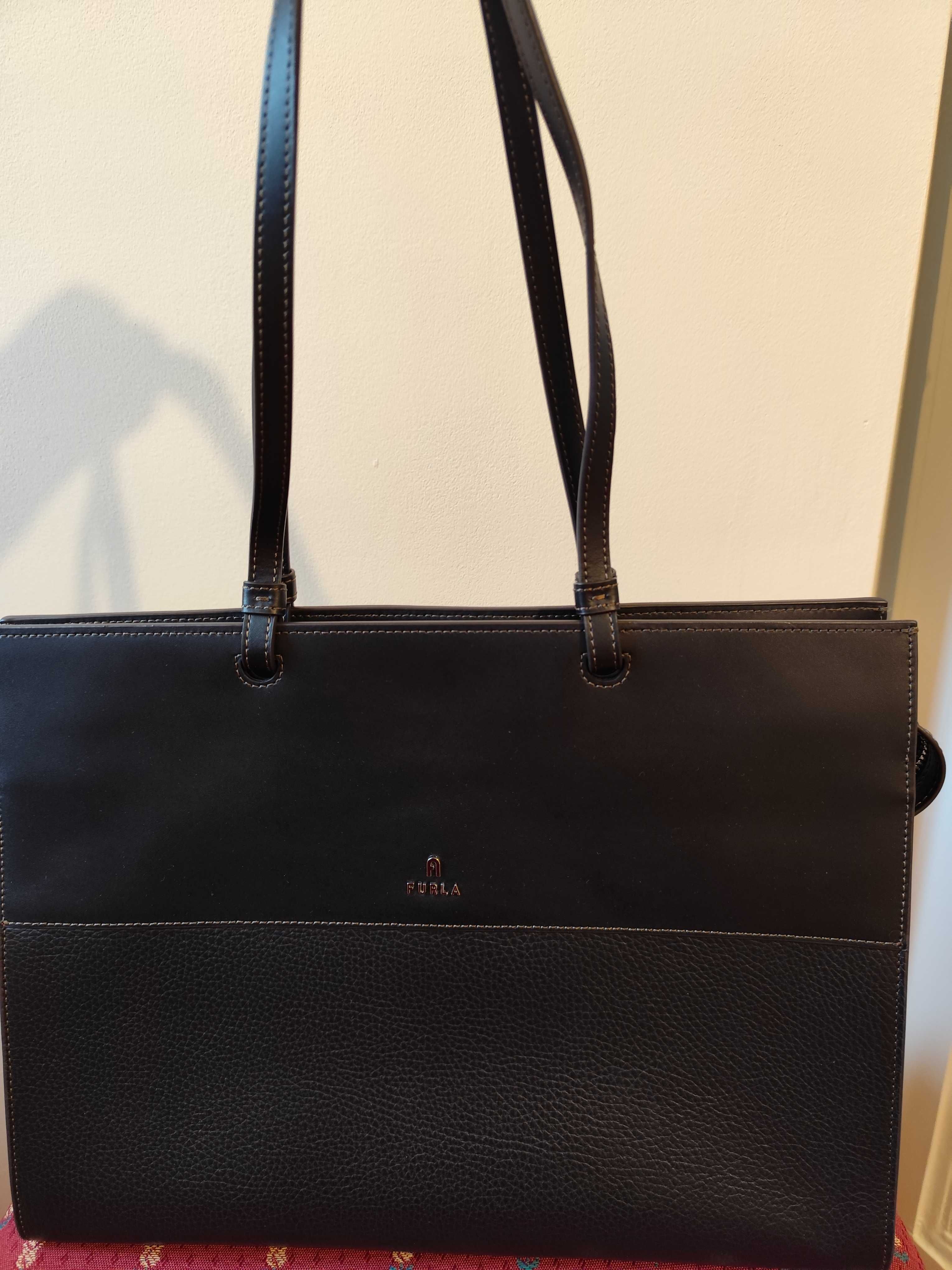 Черна Furla неразличима от нова