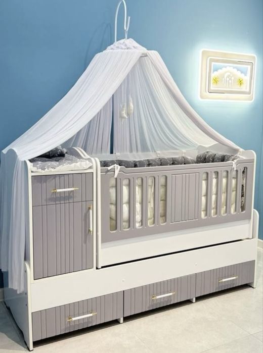 Манеж сотилади янги