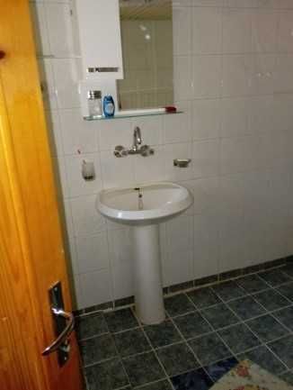 Обзаведена вила с 4 спални, 2 бани, гараж и лятна кухня в Рибрица