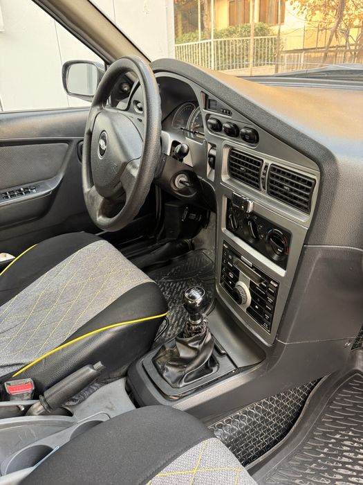 Nexia 2 1.6 sotiladi