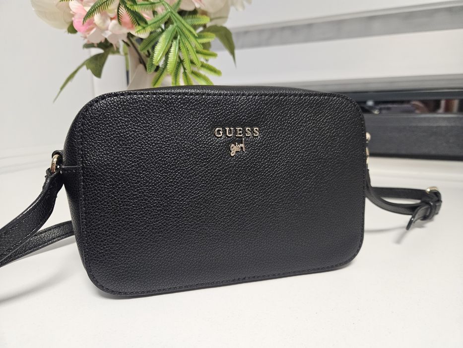 Guess дамски чанти