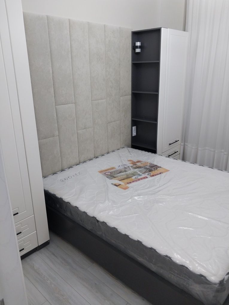 Yangi Dom marxabo katelni oldida. 78kvadrat