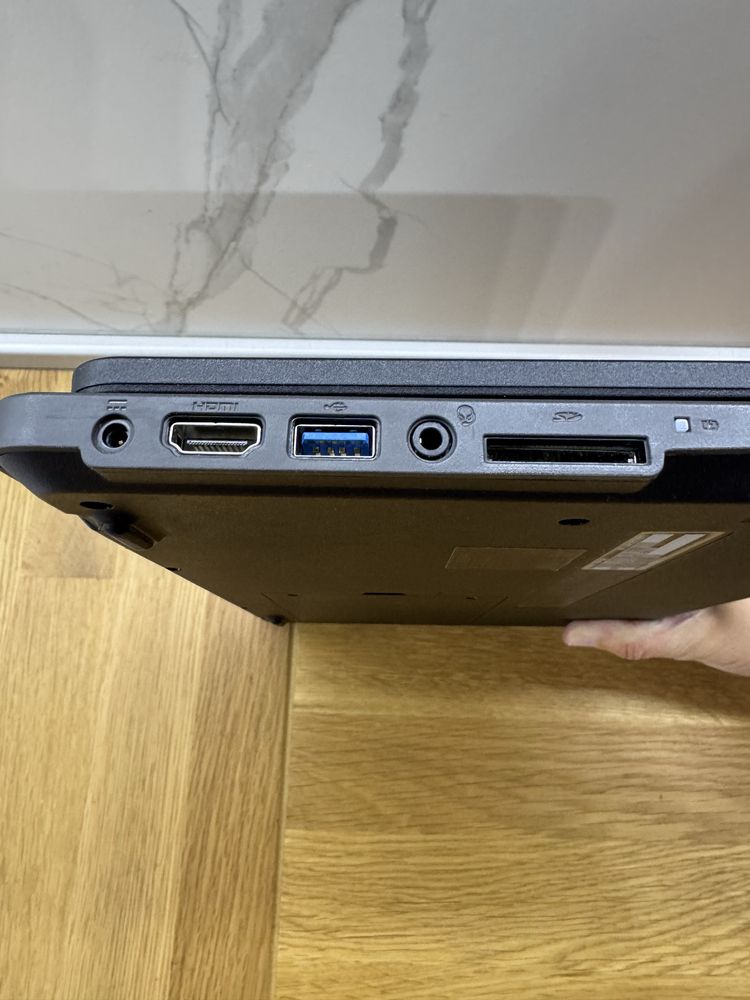 Лаптоп Ноутбук Acer TravelMate B117 11.6 инча