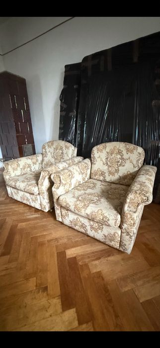 Vand canapea / 2 persoane deschizibilă