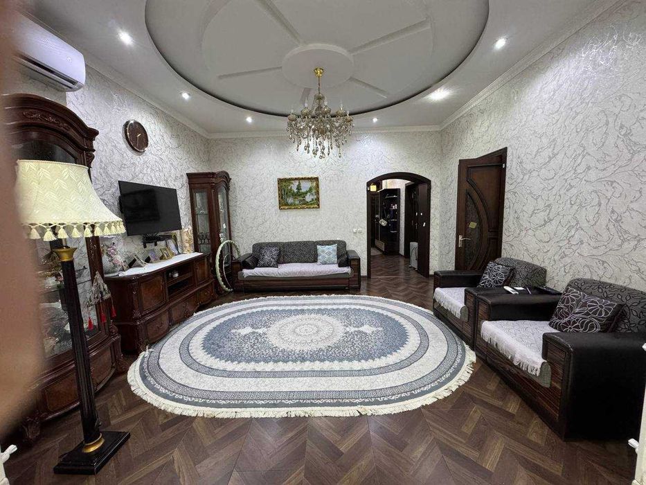 Дом 3.5 сотки 4 комнаты. Улица Савр. Ремонт. Въезд для 3 машин