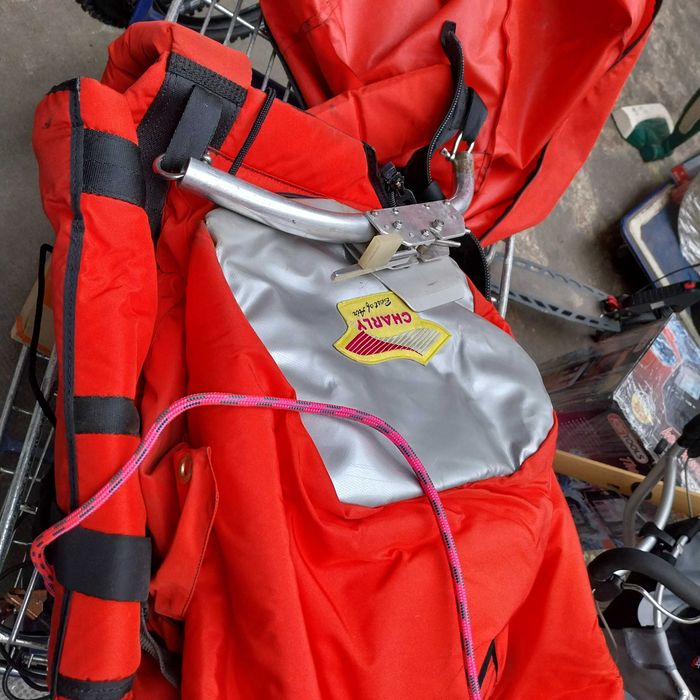 НАЙ ДОБРАТА ОФЕРТА Charly Затворена СБРУЯ + Парашут за парапланер