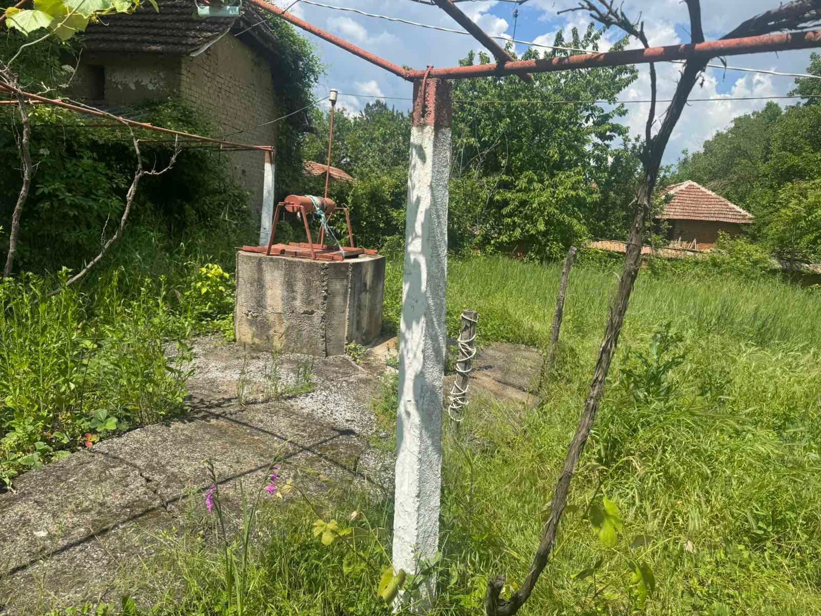 ПРОДАВА ДВУЕТАЖНА КЪЩА в с. Малорад, област Враца