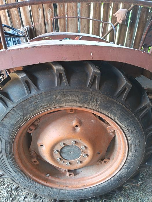 Vând tractor fiat 415