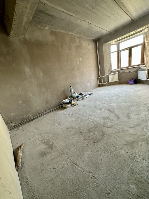 Квартира коробка в новостройке 136м2