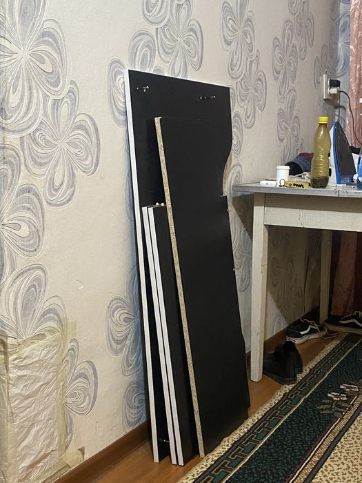 стол игровой в хорошем состоянии