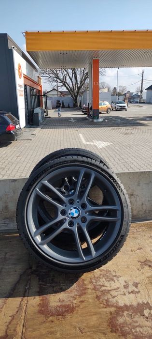 Vand jante originale BMW seria 1 pachet "M" cu anvelope vara
