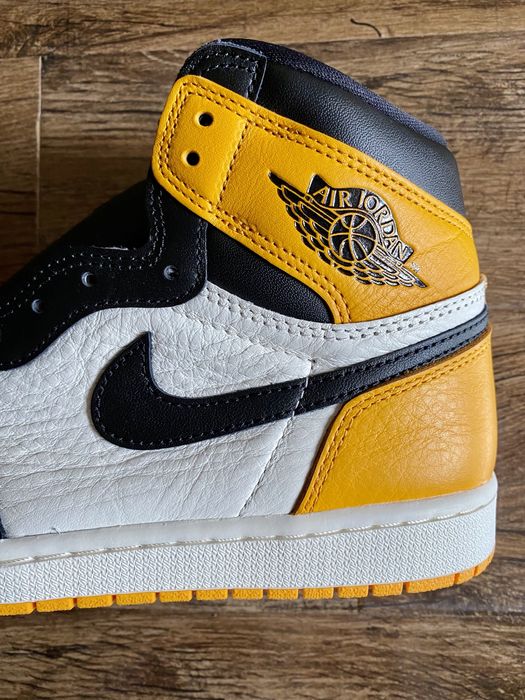 Nike Jordan 1 Taxi Yellow Toe
