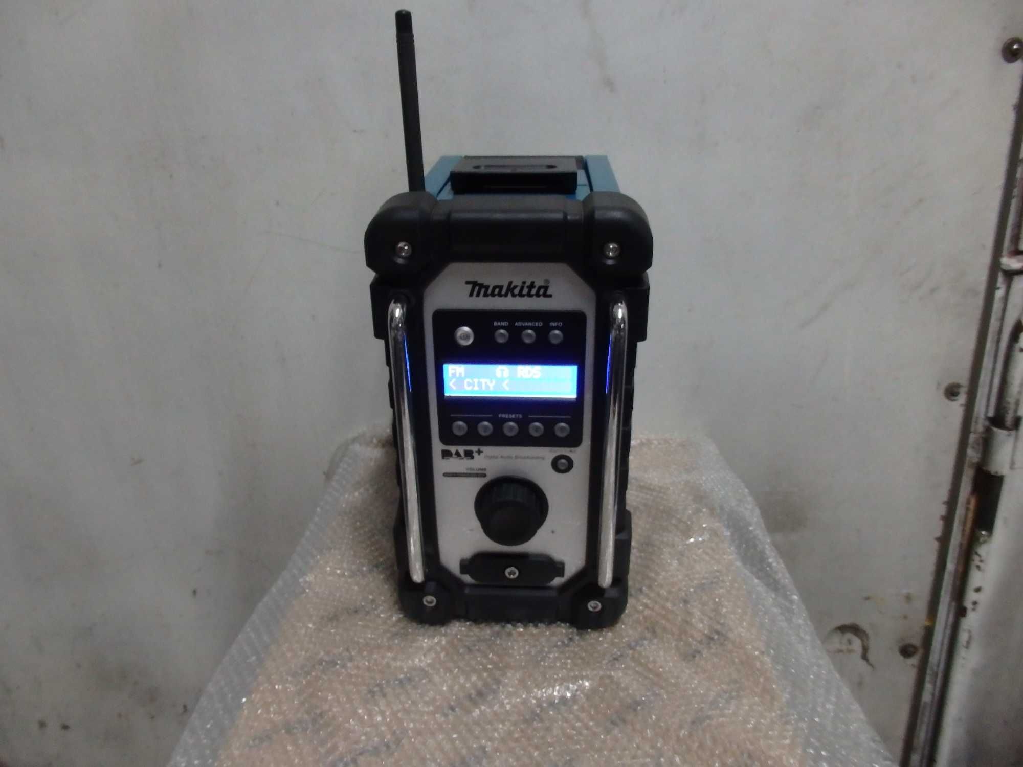 Радио Makita DMR110 Profesional