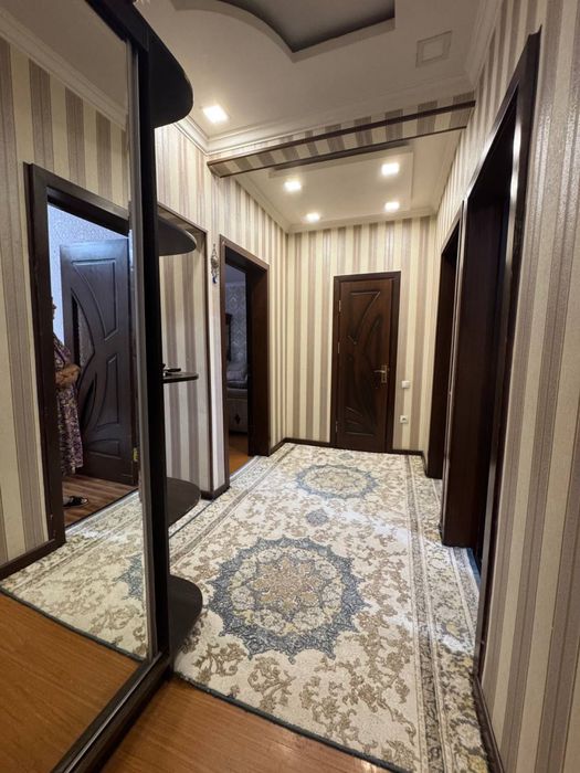 Метро Чиланзар Банковская 3/4/4 площадь 96м2 с меб тех