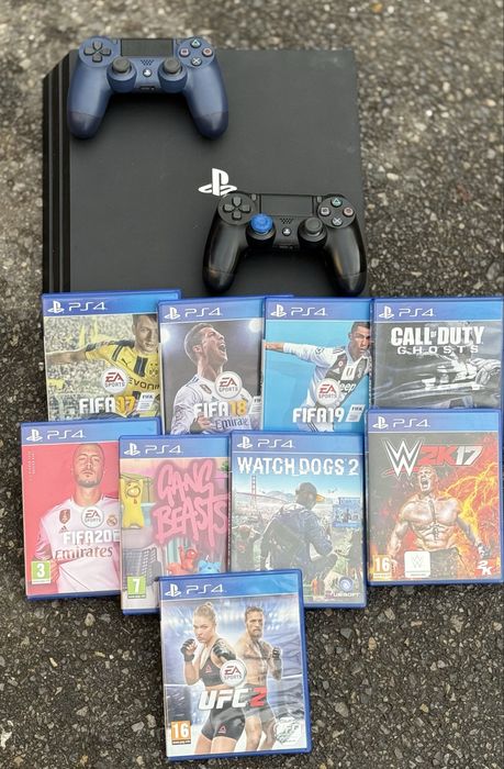 Конзола Playstation 4 PRO, 4K, 1ТВ, Sony PS4 Pro + 2 геймпада +9 игри