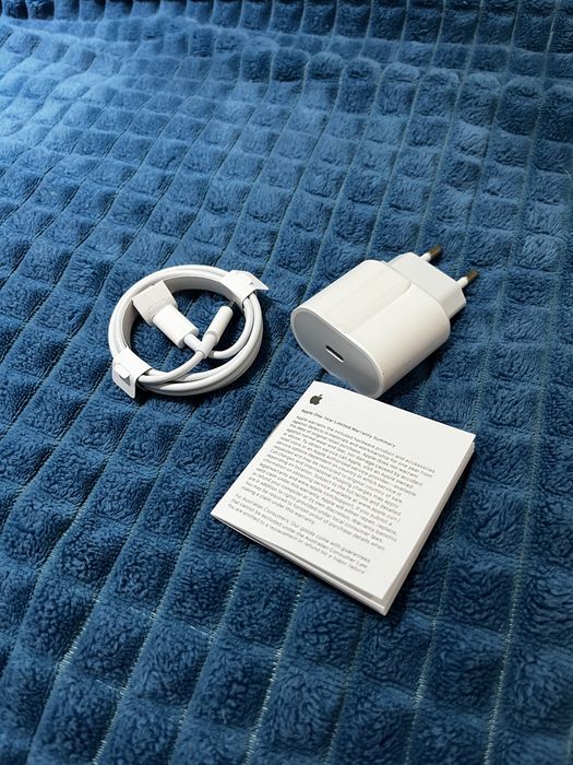 Зарядно за iphone не използвано!