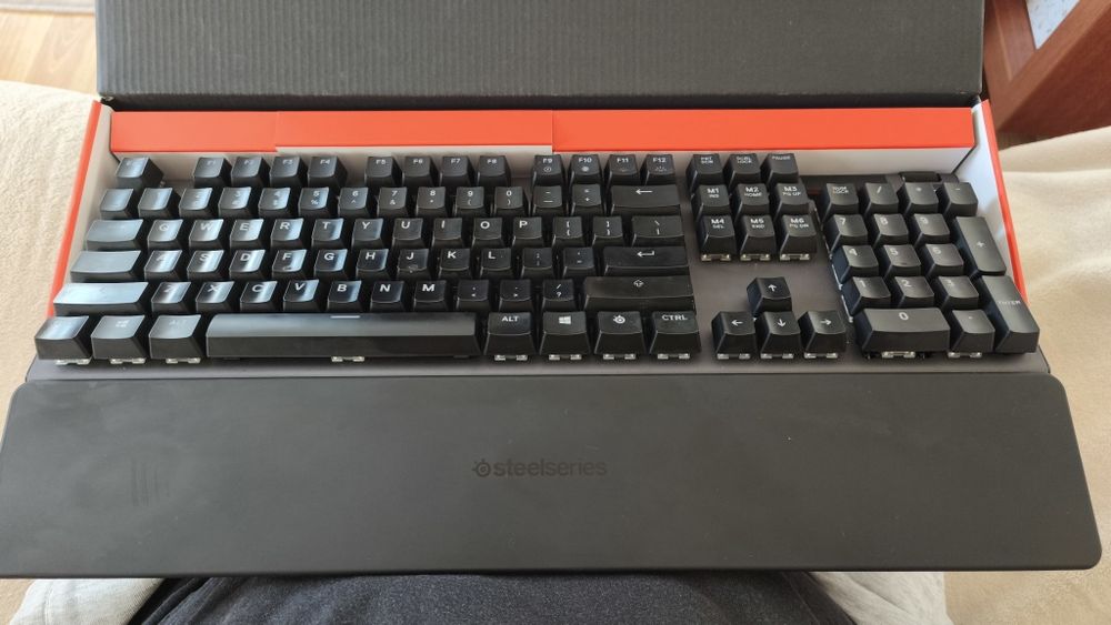Steelseries Apex 5