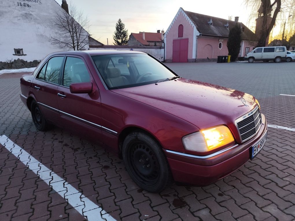 Dezmembrez Mercedes C200,an 1995,w 202, 136 CP,