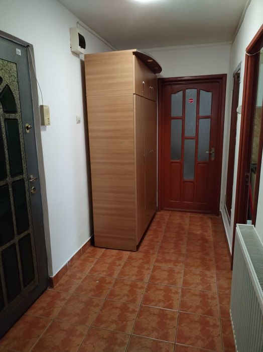 Apartament două camere decomandate