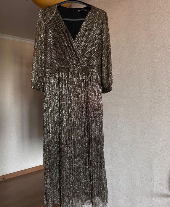 Женское платье.