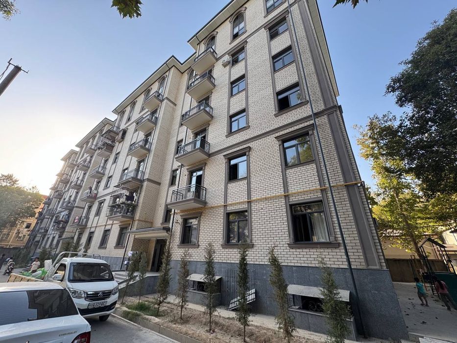 Сергели 1 . Дуплекс 6/7  200 квадрат Кирпич