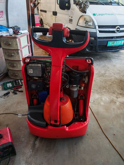 Продавам ел.стакер LINDE T18