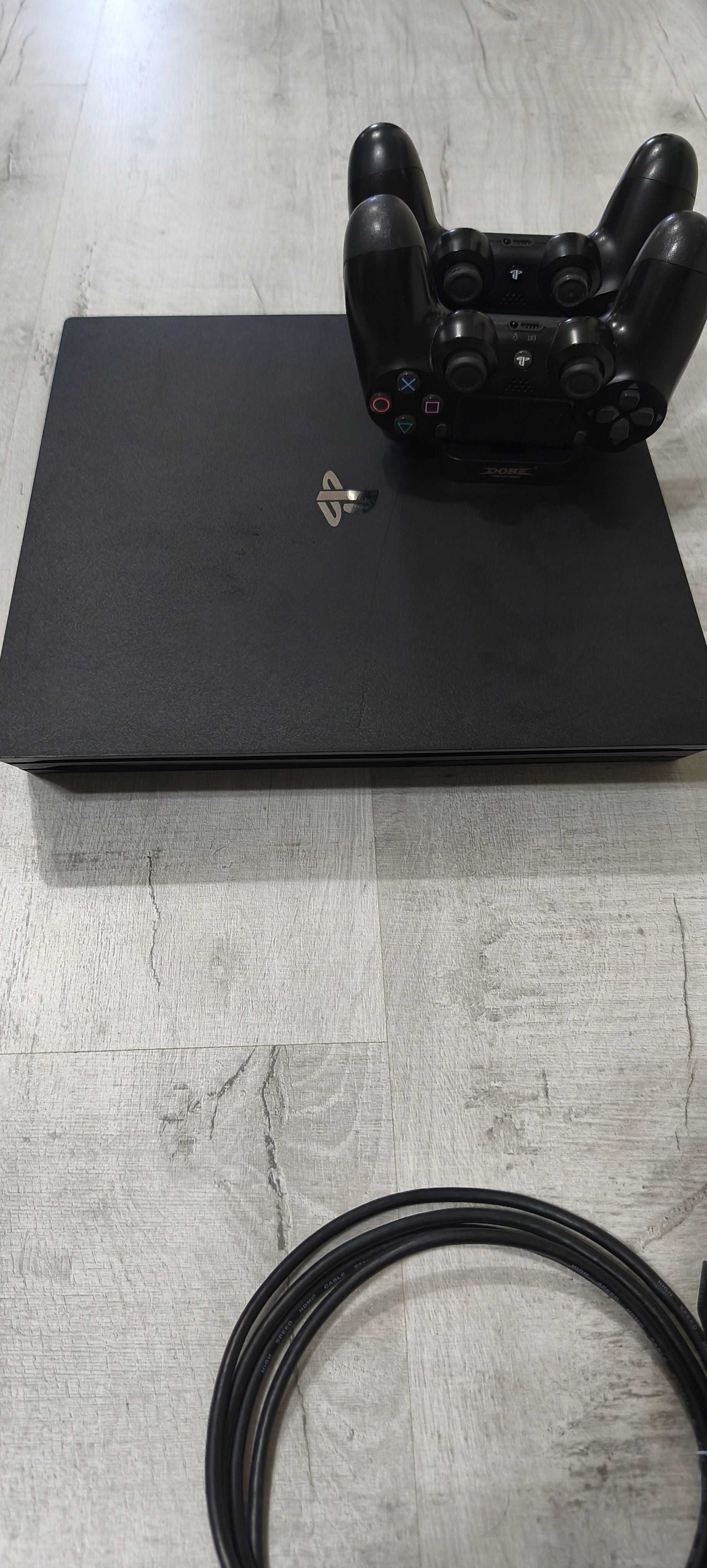 Продавам Sony playstation 4 PRO