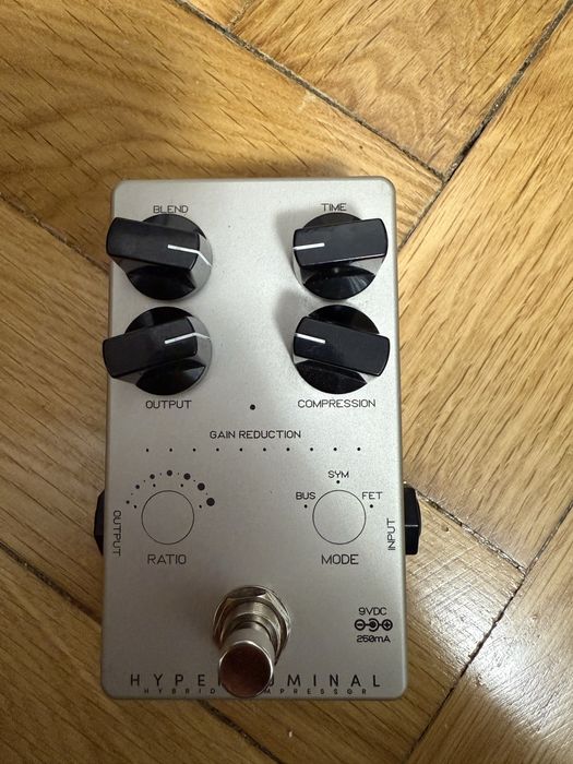 Darkglass HyperLuminal Compressor