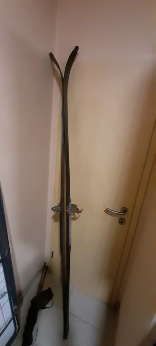 Ретро дървени ски. Марко Костурков ЕМ КА