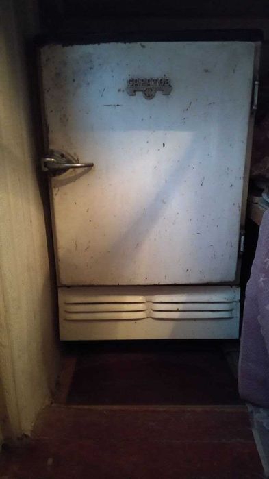 Холодильник советский