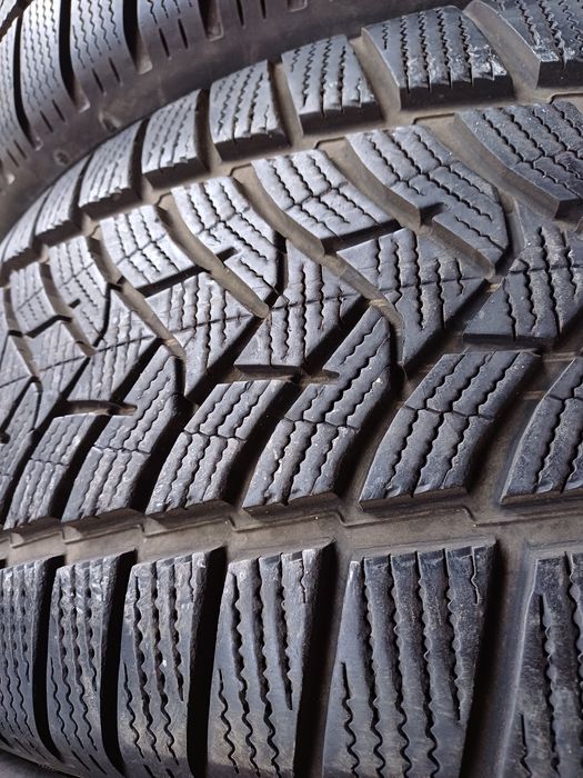 Гуми 255/55/18 Дънлоп