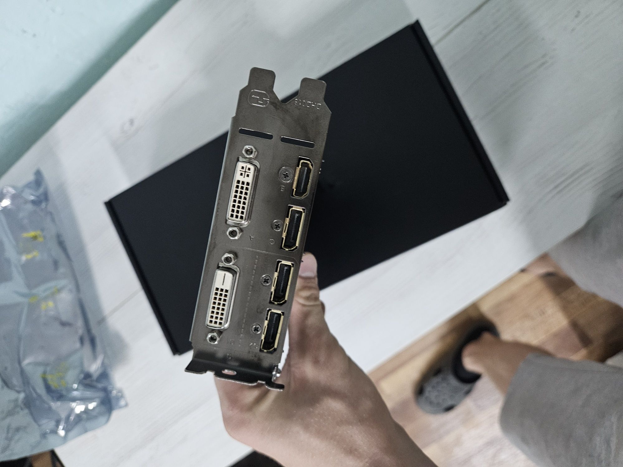 Продам видеокарту Nvidia GTX 960