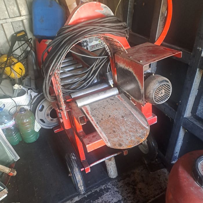 Машина за рязане на дърва