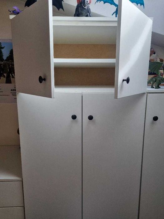 Birou, noptiera si dulap ikea, in stare foarte buna