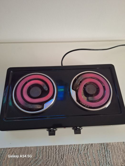 Продам электрическую плиту