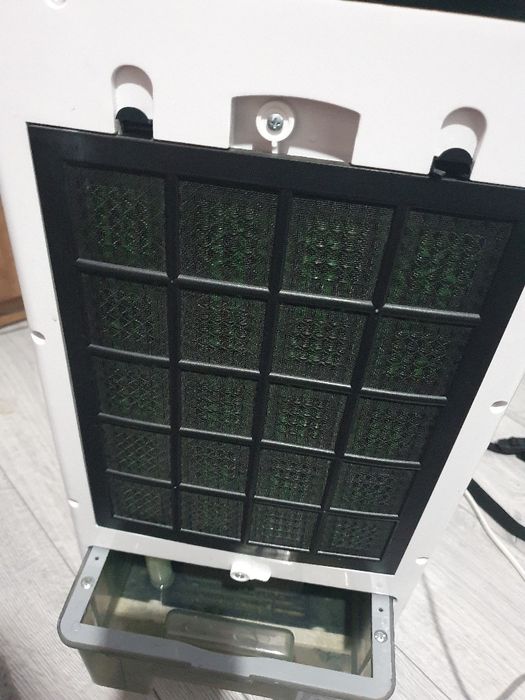 Răcitor de aer ,perfect pentru zilele călduroase