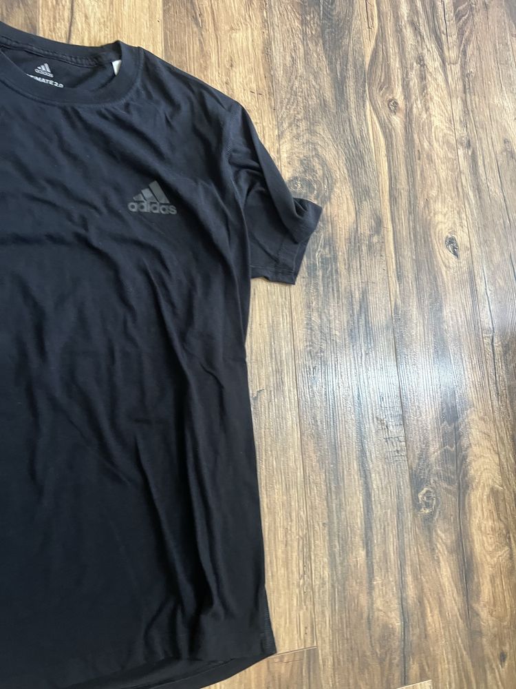 Adidas T-Shirt size M